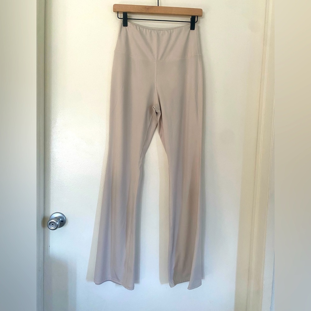 Madewell - Women’s Cream Flared Leggings, Size M